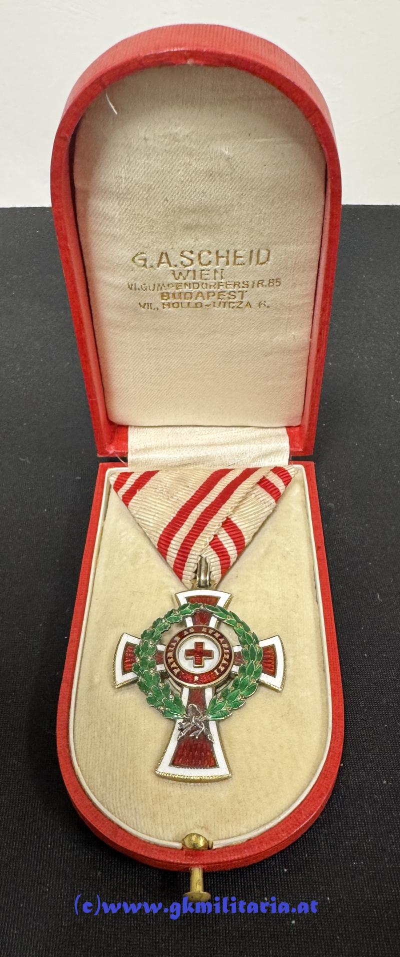 k.u.k. Ehrenzeichen des Roten Kreuzes II. Klasse mit KD im Etui!