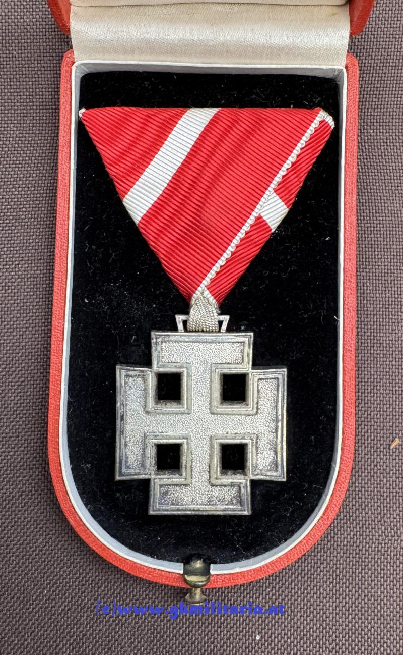 Bundesstaat - Österreichisches Silbernes Verdienstzeichen im Original Etui!!