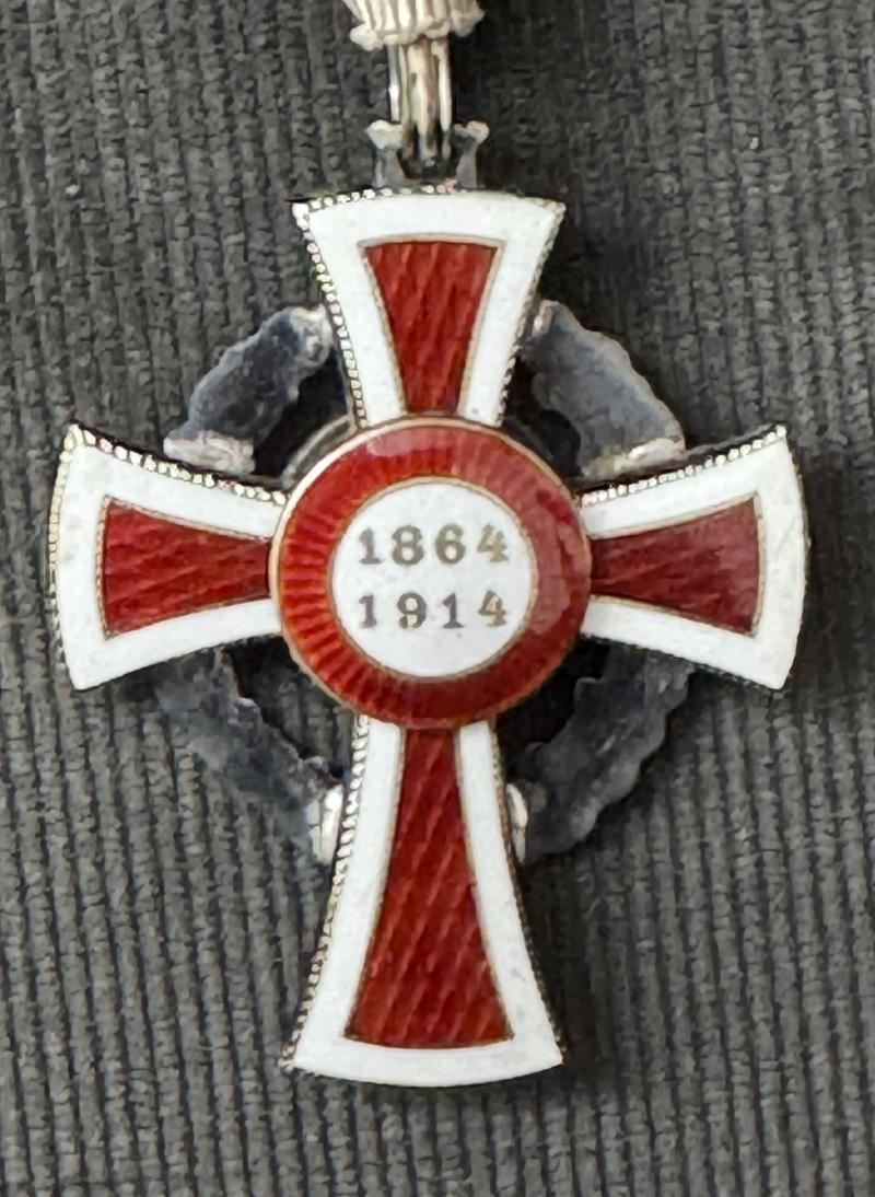 k.u.k. Ehrenzeichen des Roten Kreuzes II. Klasse mit KD im Etui! - TOP!