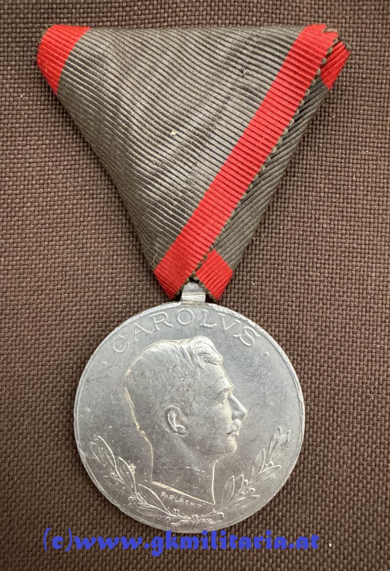 6er Satz Verwundetenmedaille Kaiser Karl I. - MINT!