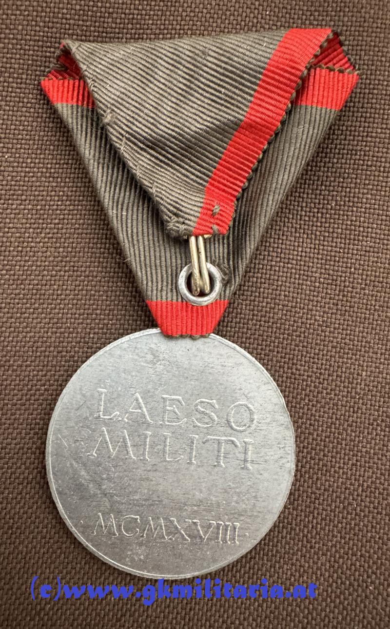 6er Satz Verwundetenmedaille Kaiser Karl I. - MINT!