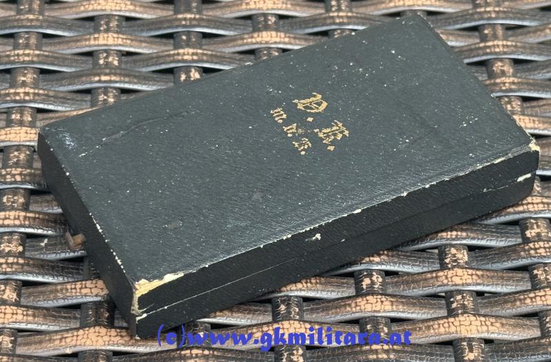 k.u.k. Etui Goldenes Verdienstkreuz m. Krone - Bergmann, Wien!