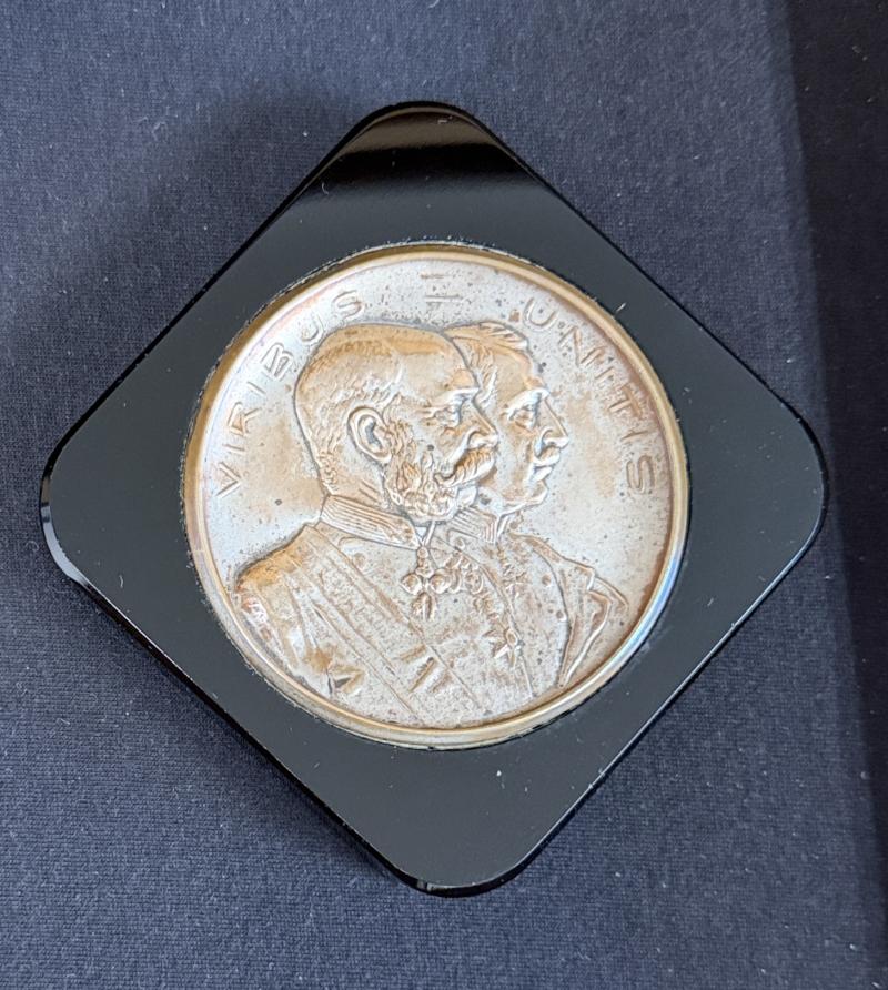 k.u.k. Briefbeschwerer Waffenbrüder - Kaiser Franz Joseph I. & Kaiser Wilhelm II. - Gablonzer Glas!!