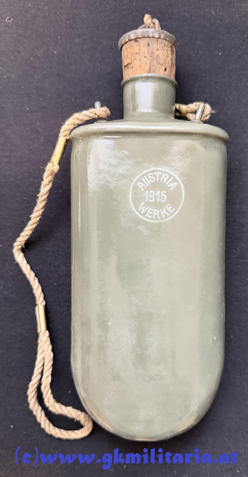 k.u.k. Feldflasche mit Becher u. Leinensack! - MINT!
