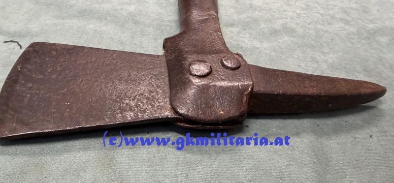 k.u.k. Infanterie-Beilpicke aus Eisen! - Selten!!