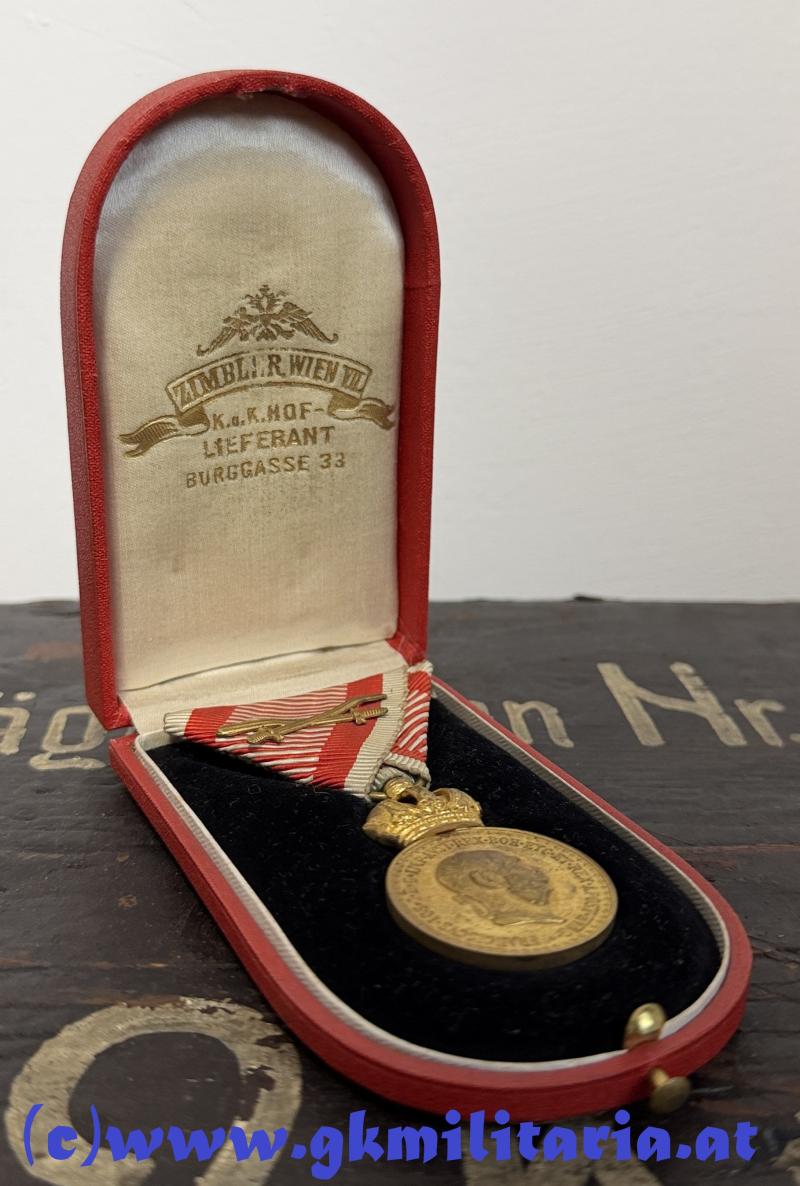 k.u.k. Bronzene Militärverdienstmedaille Kaiser Franz Josef I. mit Schwertern im Etui!