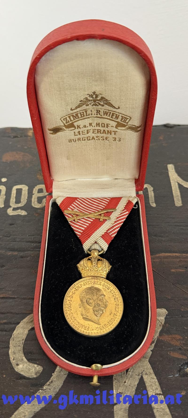 k.u.k. Bronzene Militärverdienstmedaille Kaiser Franz Josef I. mit Schwertern im Etui!