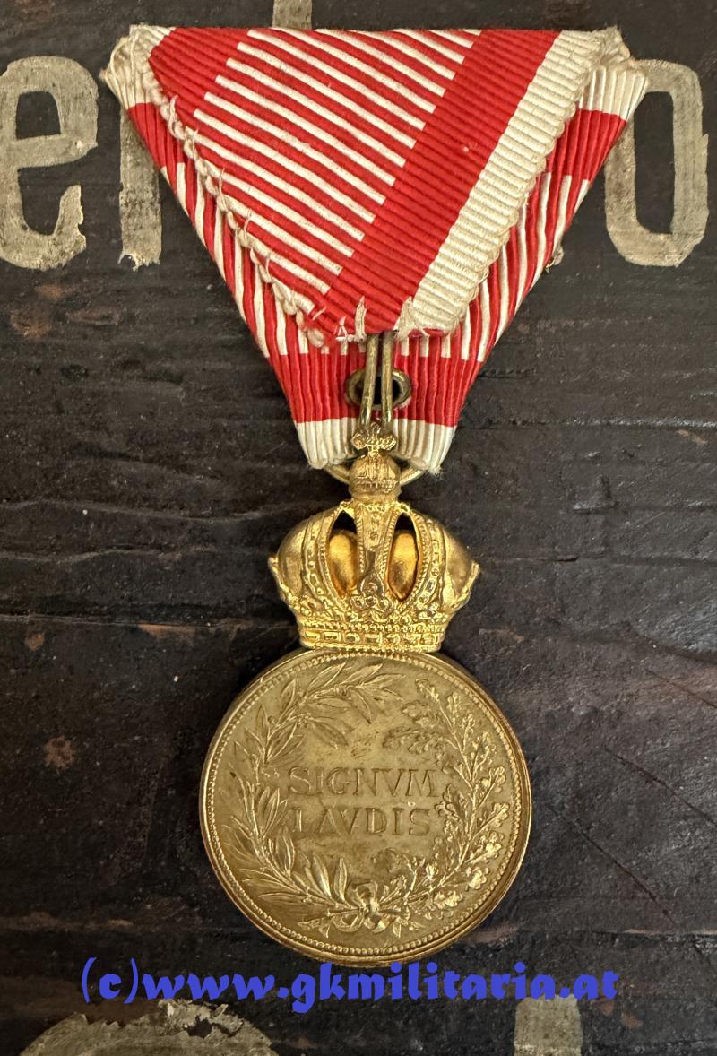 k.u.k. Bronzene Militärverdienstmedaille Kaiser Franz Josef I. mit Schwertern im Etui!