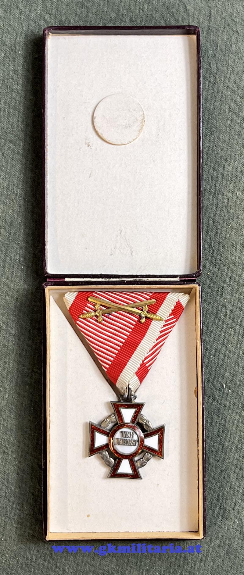 k.u.k. Militärverdienstkreuz III. Klasse KD mit Schwertern im Karton-Etui - Mayer, Wien - Selten!