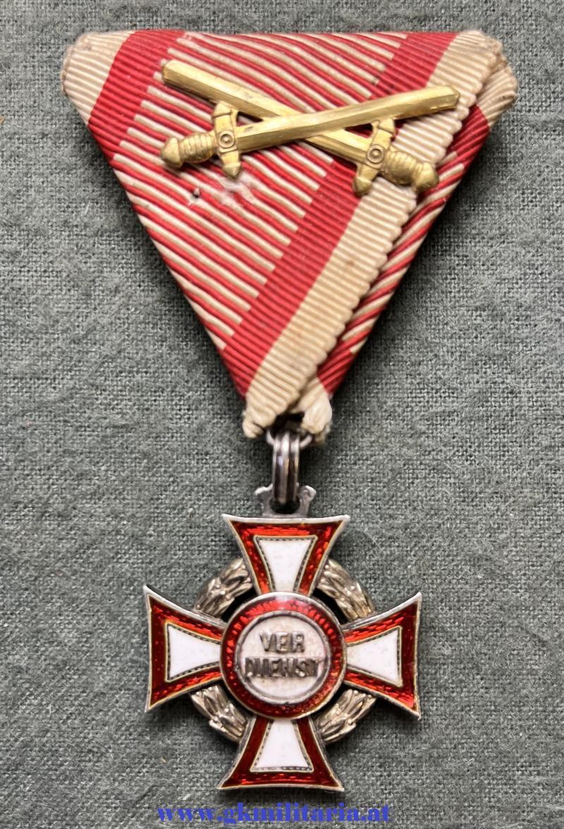 k.u.k. Militärverdienstkreuz III. Klasse mit KD u. Schwertern - F.R. - Patentaufhängung!