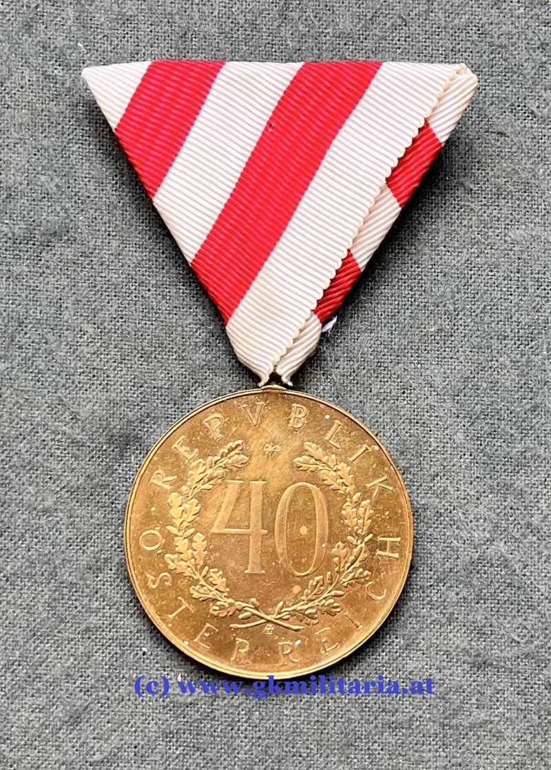 Ehrenmedaille für 40 Jahre treue Dienste - 1. Republik MINT!