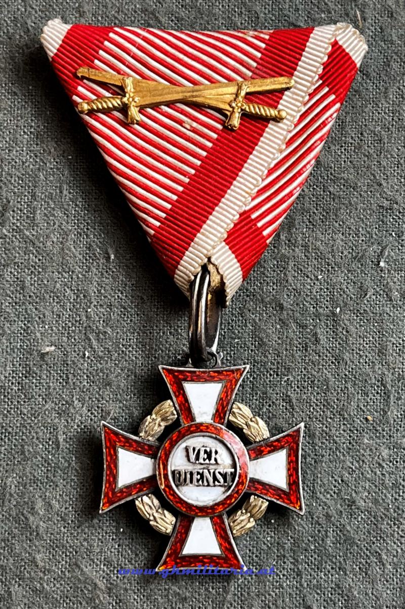 Frühes k.u.k. Militärverdienstkreuz mit KD u. Schwertern - um 1870!